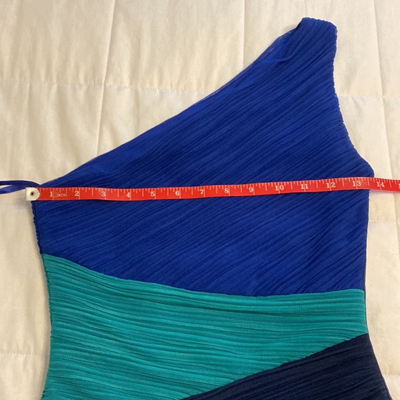 BCBGMAXAZRIA Size XS one shoulder cocktail dress. Used once. Colors are vibrant - Picture 8 of 12